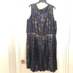 NWT Tahari cocktail dress in size 18W
